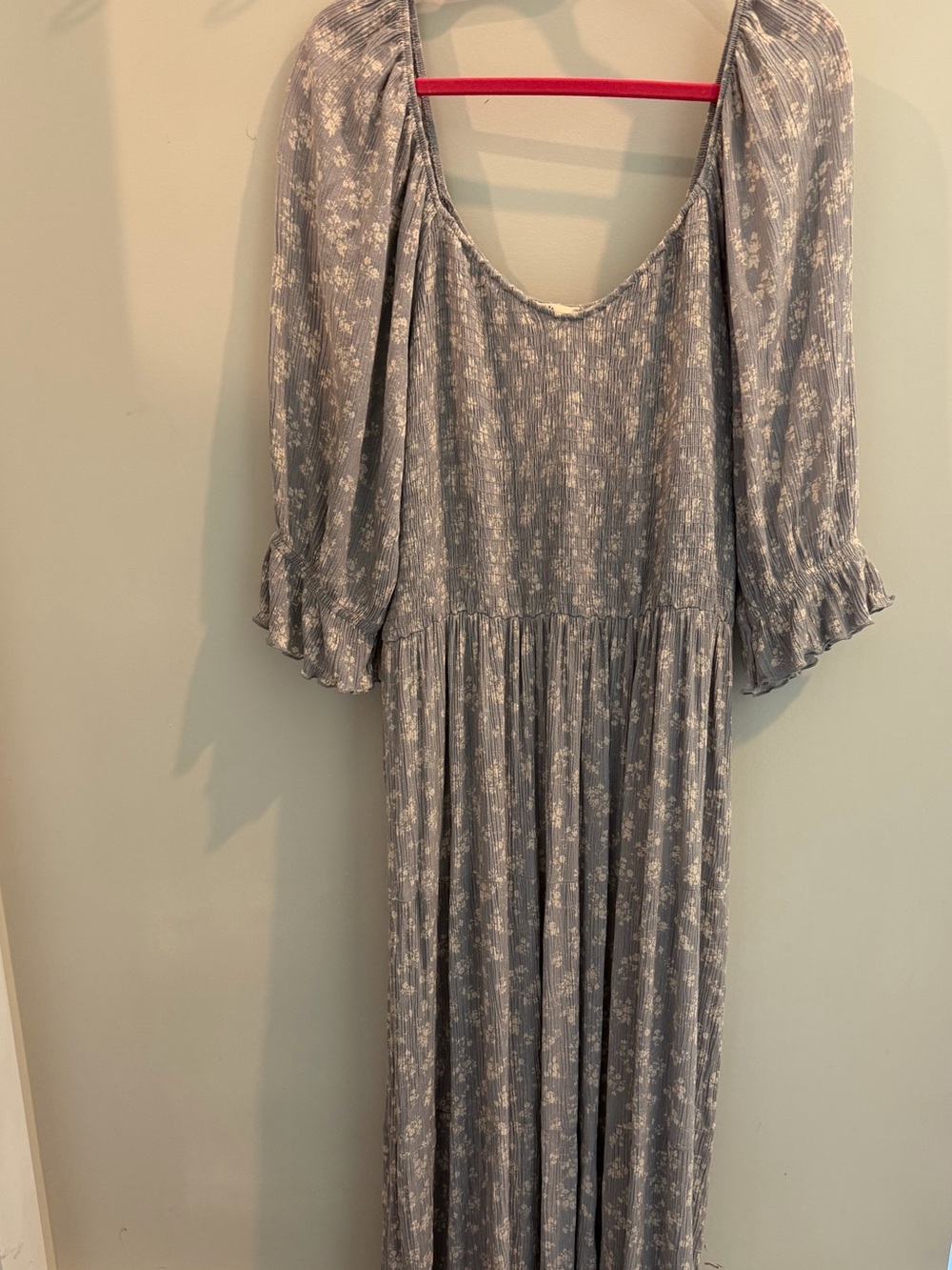 Women’s Grey Floral Scoop-Neck Midi Dress with Puff Sleeves